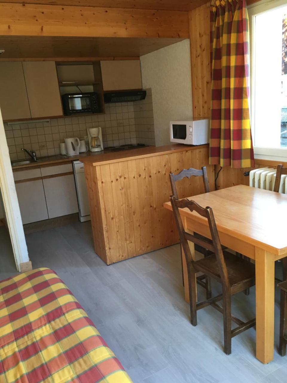 Les Amborzales Apartamento *